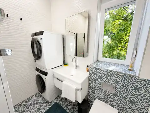 Zagreb, Donji grad – byt 88 m² na prenájom, 3-izbový, 3. poschodie, zrekonštruovaný