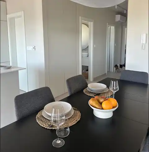 Kaštel Stari - Štirisobno stanovanje z ložo in pogledom na morje