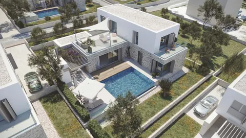 Brač, Supetar - Vila s bazénom v luxusnom komplexe 255 m2