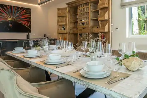 Ražanac, Ljubač - Luksuzna vila s bazenom, prvi red do mora