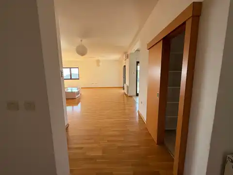 Zagreb, Gračani - četverosoban stan s terasom i vrtom