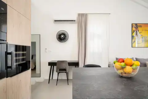 Čiovo, Okrug Gornji – vila s dvije jedinice, bazenom i pogledom