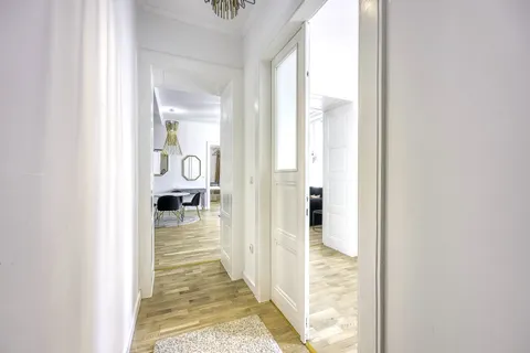 Crikvenica, Centro - Moderno appartamento trilocale in posizione privilegiata 110 m2