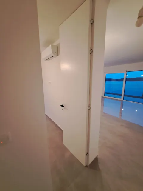 Trogir, Čiovo - Trosoban stan u novogradnji s pogledom na more, 75 m2