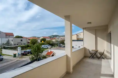 Vodice, Zatonska Straße - Doppelhaushälfte in ausgezeichneter Lage