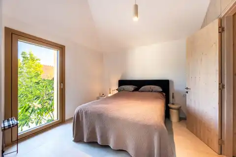 Ravna Gora, kuća 146 m² — 2 stana, privatni lift, bazen