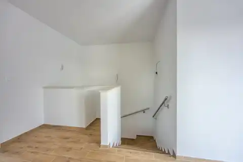 Kaštelir-Labinci - Dvojna kuća s bazenom i pogledom na more