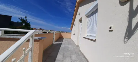 Zara, Ražanac - splendida casa di 220 m2 su un terreno di 477 m2 in vendita
