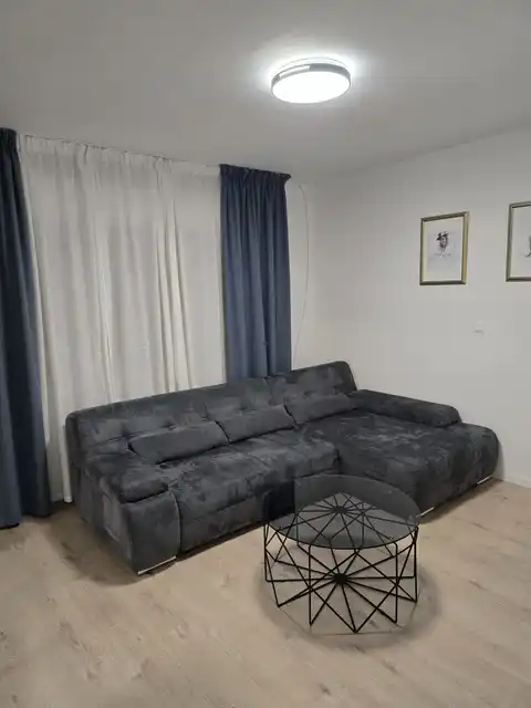 Split, Kamen - Appartement de trois pièces avec jardin privé