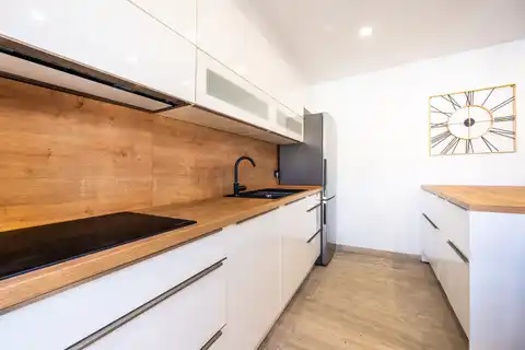 Zagreb, Centar - Četverosoban stan s parkingom, prvi najam