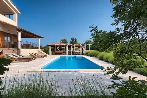 Istria, Pola – Splendida casa familiare di 294 m2
