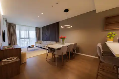 Istra, Petram Resort – trosoban apartman 95 m², balkon, pogled na park