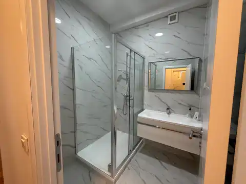 Загреб, Центр - коммерческое/жилое помещение в самом центре города.