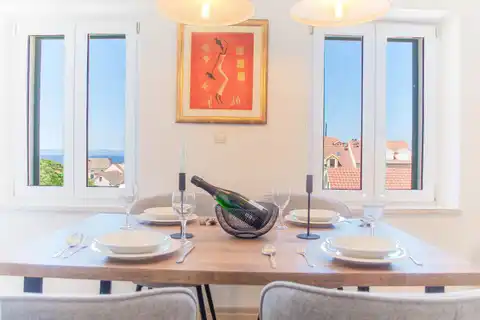 Makarska, Zentrum - Charmante Maisonette-Wohnung im Stadtkern