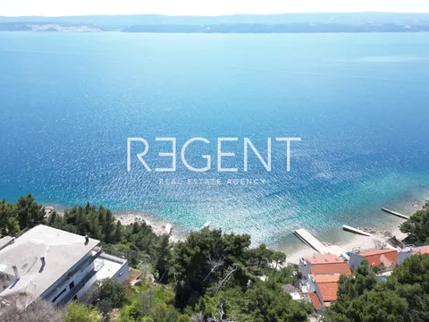 Omiš, Stanići - stavebný pozemok 1214 m2 s projektom