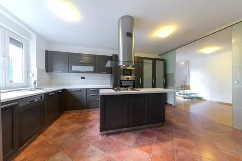 Záhřeb, Lašćina – Rodinný dům ve skvělé lokalitě 395 m2