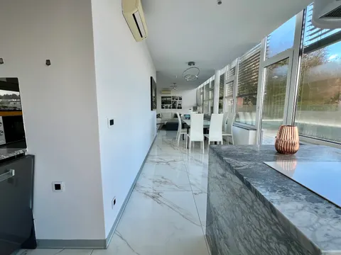 Záhřeb Medvedgradská - Luxusní třípokojový penthouse 105m2 pronájem