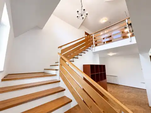Dům 275 m² k pronájmu, Jazbina — zahrada, 2 garáže