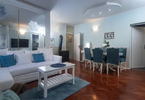 Split, Bačvice - Trzypokojowe mieszkanie z loggią