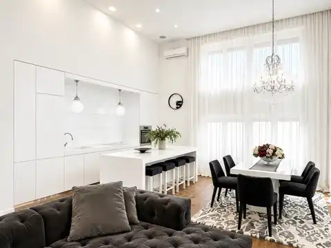 Dům 370 m², Maksimir — 4 ložnice, zahrada, garáž