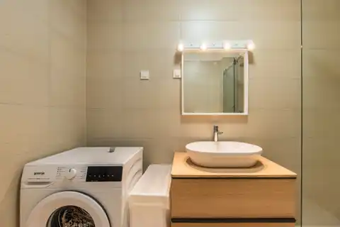 Zagreb, Maksimir - Luksuzan trosoban stan s garažnim mjestom