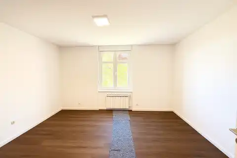 Загреб, Центр - Обновленная трехкомнатная квартира в самом центре города