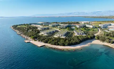 Zadar, Petrčane, Falkensteiner – appartement de trois pièces 98 m², loggia, spa