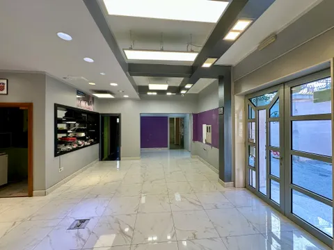 Split, centar - poslovni prostor za razne namjene 137 m2