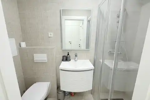 Zagreb, Centar - potpuno renoviran jedosoban stan u centru grada