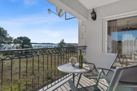 Šibenik, Vodice - luxusní vila s bazénem a panoramatickým výhledem 530m2