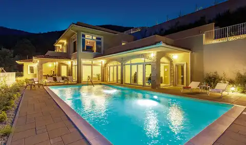 Opatija, Veprinac – Luksusowa willa na działce o powierzchni 1076 m2