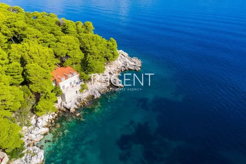Dubrovník – Jedinečný kamenný dom v prvom rade pri mori