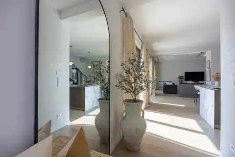 Istra, Svetvinčenat - Moderna vila s grijanim bazenom