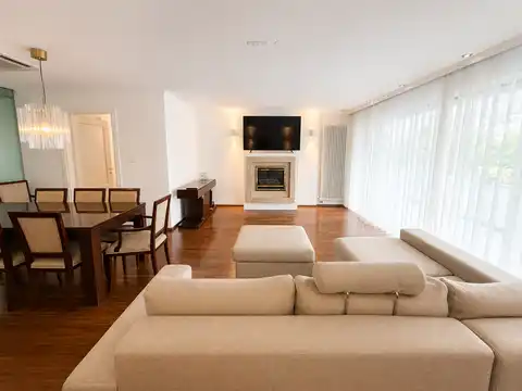 Záhreb, Medveščak – byt 150 m² na prenájom, 4 spálne, loggia, garáž