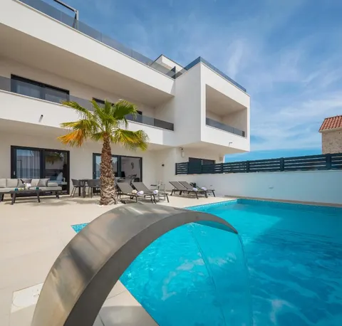 Šibenik, Vodice - Villa di lusso sulla costa adriatica