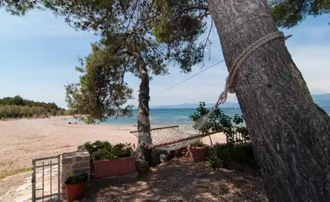 Brač, Mirca - Vila z bazenom ob morju 330m2