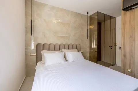 Split, Bačvice - Luksuzan dvosoban stan 64 m2