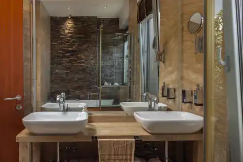 Dubrovnik, Lapad – penthouse 268 m², krovna terasa, bazen, garaža