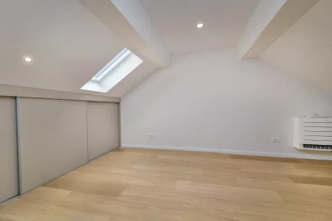 Zagreb, Centar – Luksuzan dvoetažan penthouse 150 m² za Najam