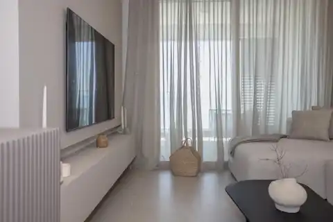 Split, Žnjan - Dvojizbový byt s loggiou a výhľadom na more