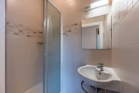 Zagreb, Srebrnjak – Četverosoban stan u prizemlju