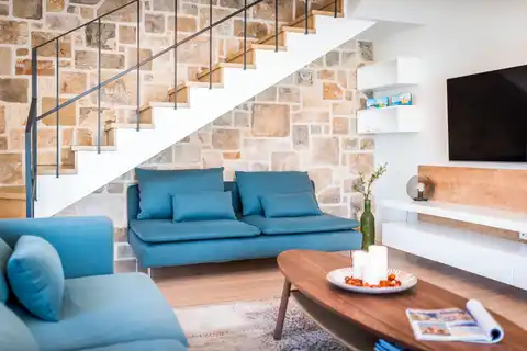 Brač, Milna - Villa moderna in prima fila sul mare, 264 m2