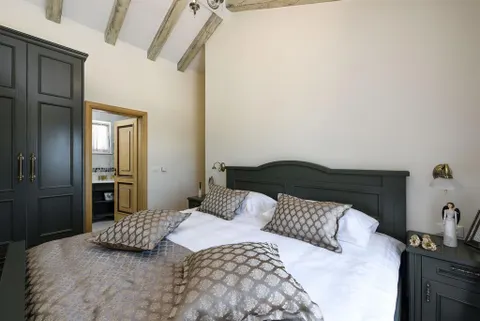 Zadar, Novigrad – Rustikální vila s tenisovým kurtem