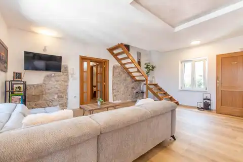 Makarska, Zentrum - Charmante Maisonette-Wohnung im Stadtkern