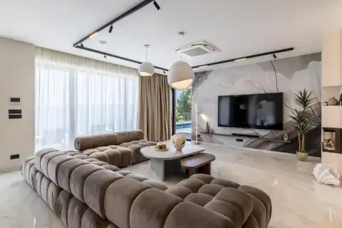 Dugi Rat - Vila 300 m², bazen, sauna ,pogled na more
