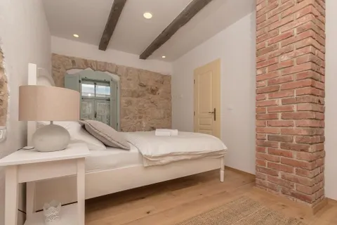 Crikvenica - Bajkovita kamena vila 200 m2