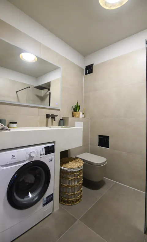 Split, Strožanac - Dvoetažni penthouse s lođom i terasom