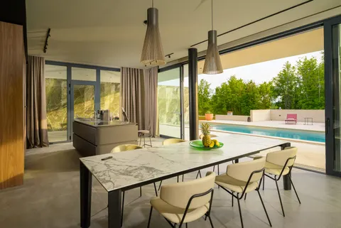 Istra, Oprtalj - Luksuzna dizajnerska vila 682 m2 novogradnja