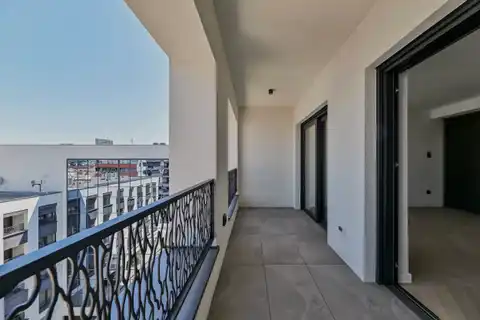 Zagreb, Nova cesta — četverosoban dvoetažni stan 164 m² s dvije garaže