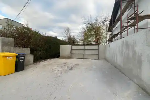 Zagreb, Malešnica - dvosoban stan s parkirnim mjestom i vrtom